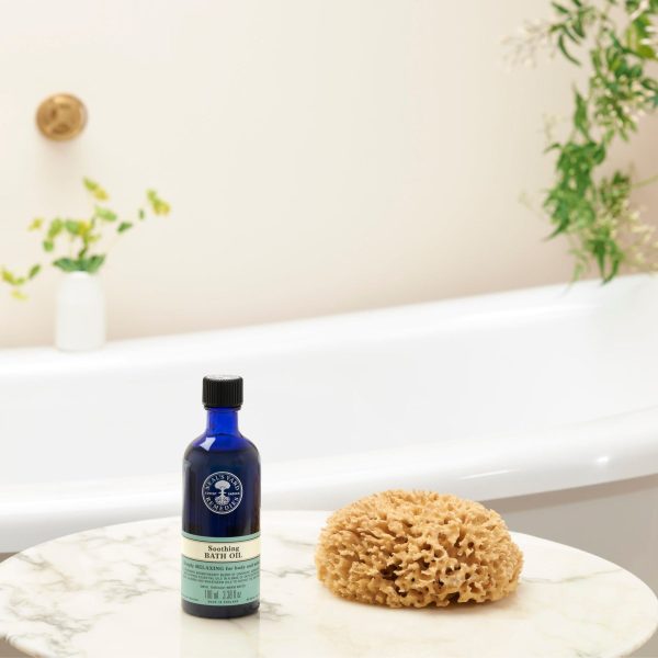 Neals Yard Remedies Soothing Bath Oil 100ml - Image 4